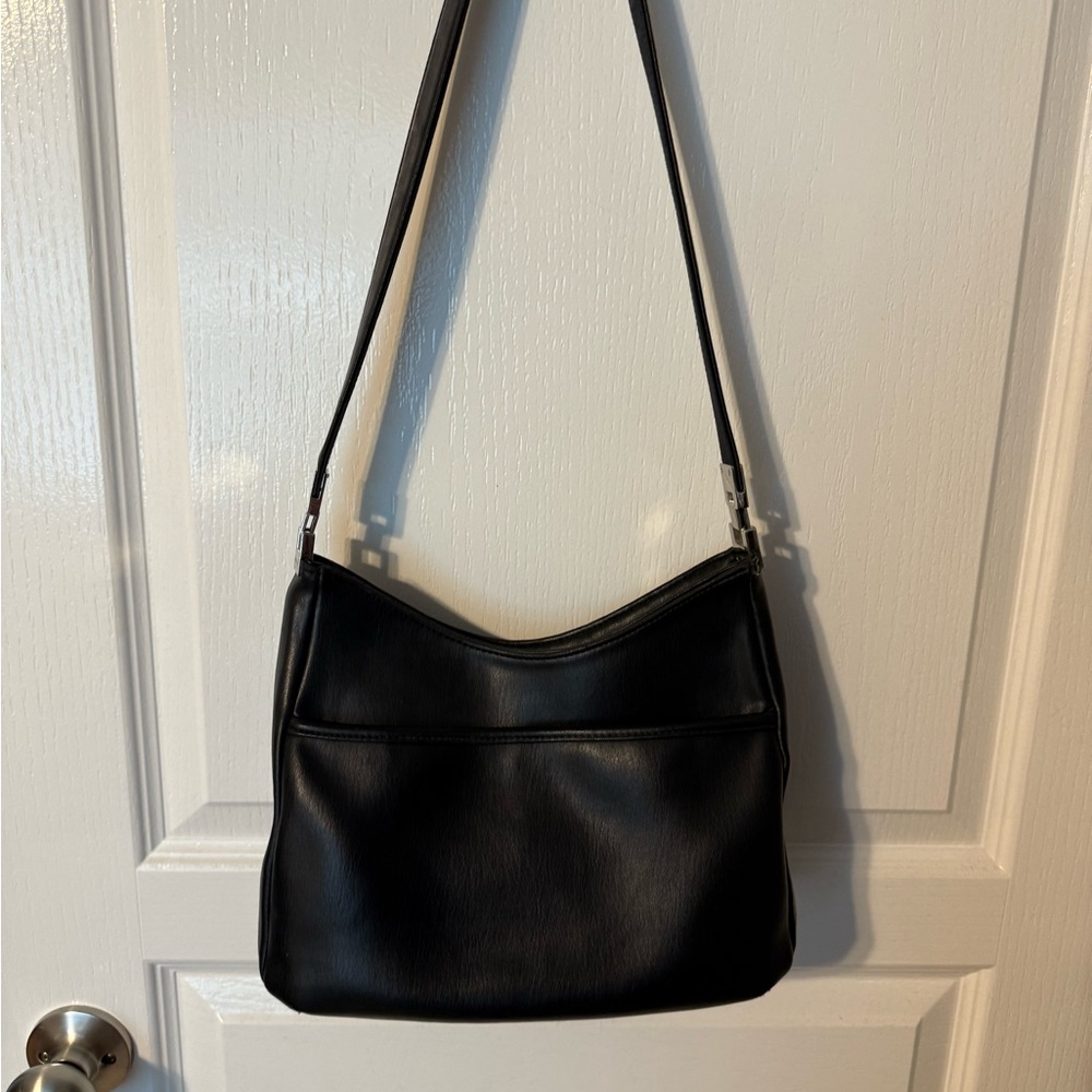 Elegant Black Shoulder Bag. Liz Clayburn bag and wallet to match.